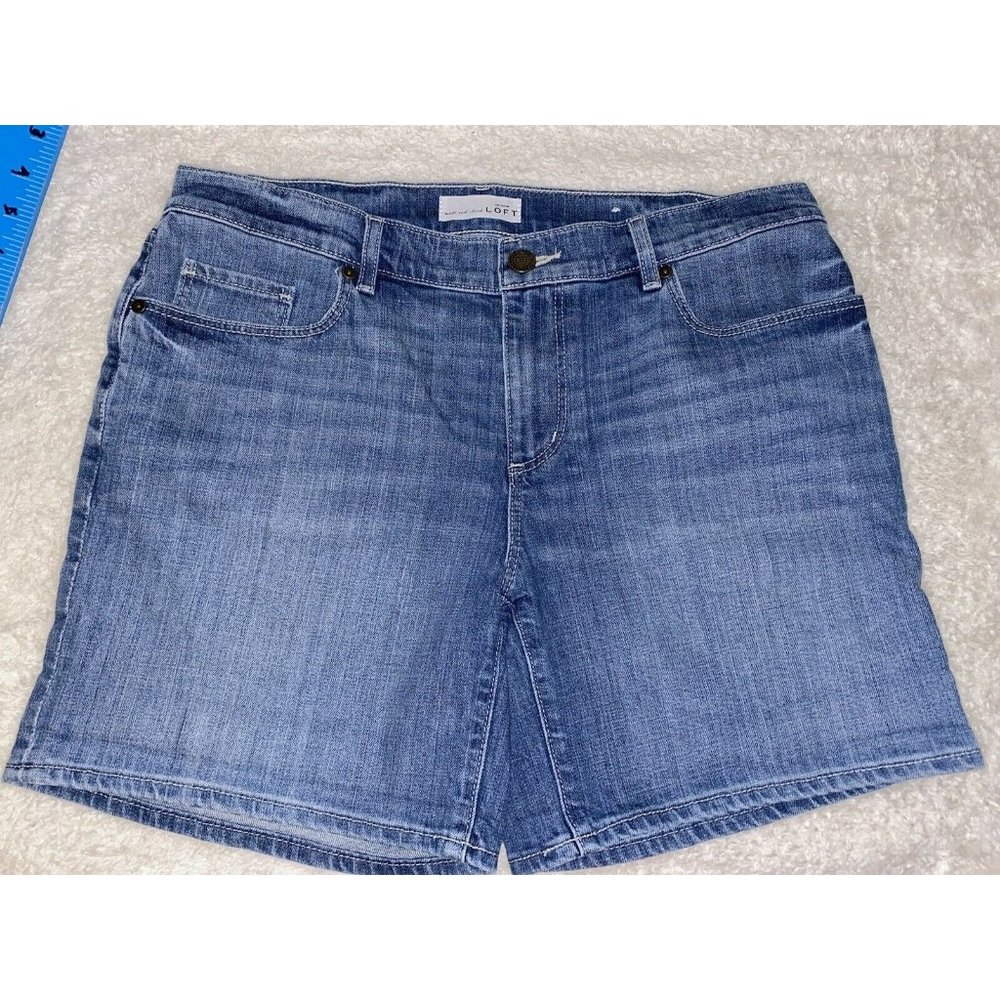 Ann Taylor LOFT Size 8 Bermuda Jean Shorts